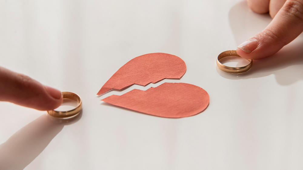 Rozwód bez orzekania o winie – ile trwa i jakie dokumenty przygotować?